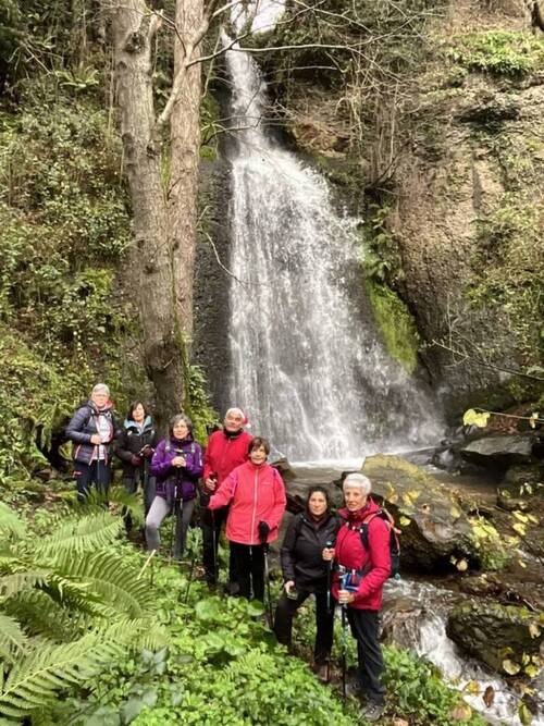 Otro grupo en la Cascada.