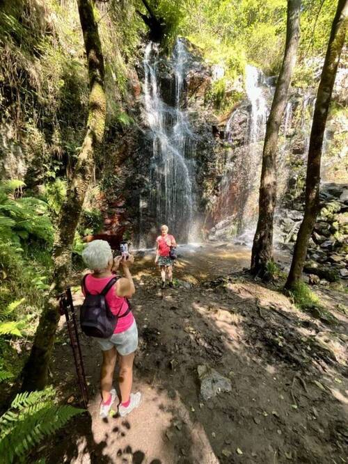 Ruta Saludable del Jueves 18 de Julio 24 - Grupo Montañeros Moscón - ama de Grado, La Corredoria, Alto de la Corredoria, catarata de Buanga, Perlavia.