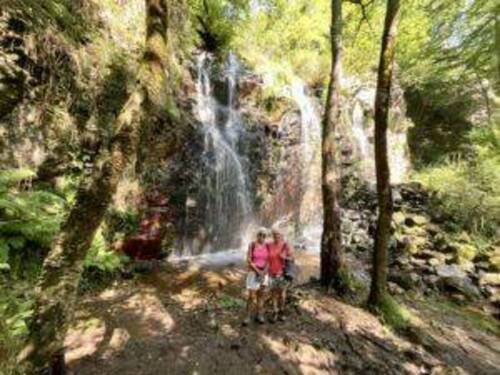 Ruta Saludable del Jueves 18 de Julio 24 - Grupo Montañeros Moscón - ama de Grado, La Corredoria, Alto de la Corredoria, catarata de Buanga, Perlavia.